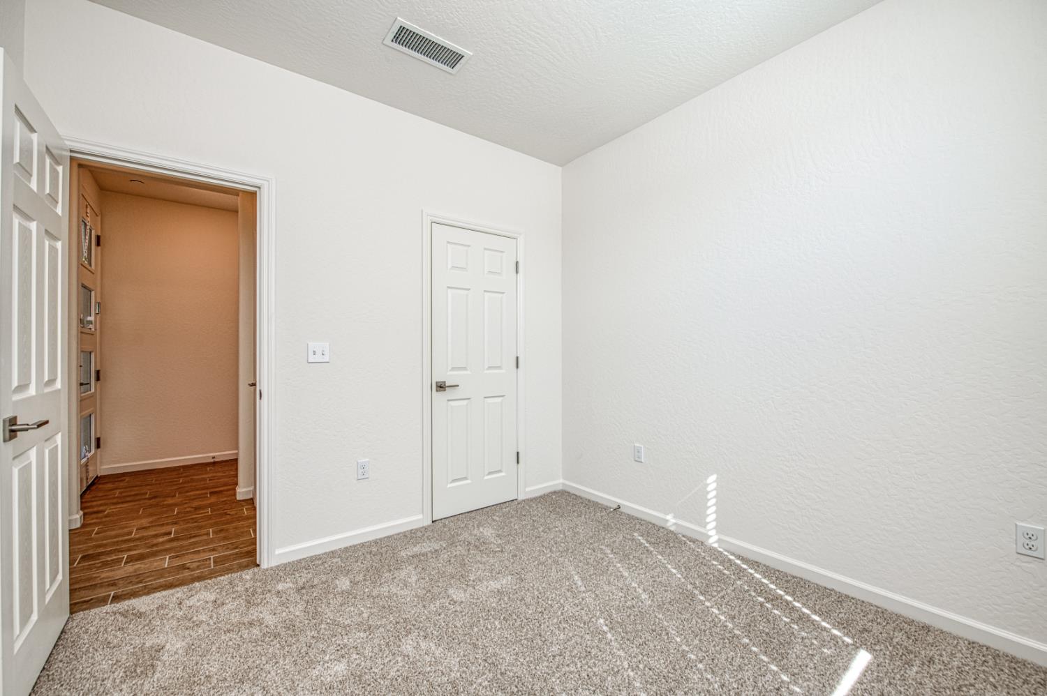 1165 Significant Way W, Madera, CA 93636