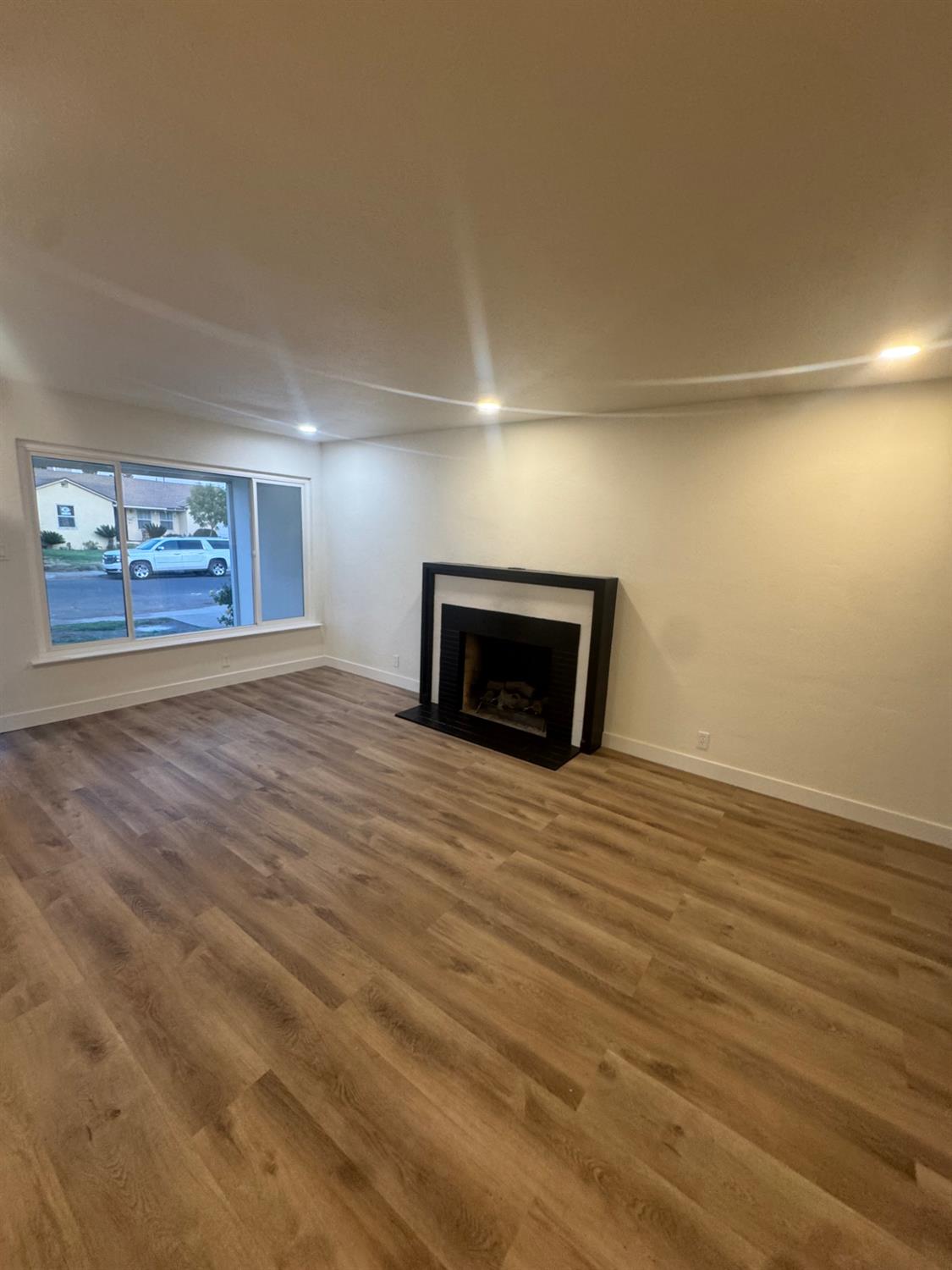 2019 Norris Dr E, Fresno, CA 93703