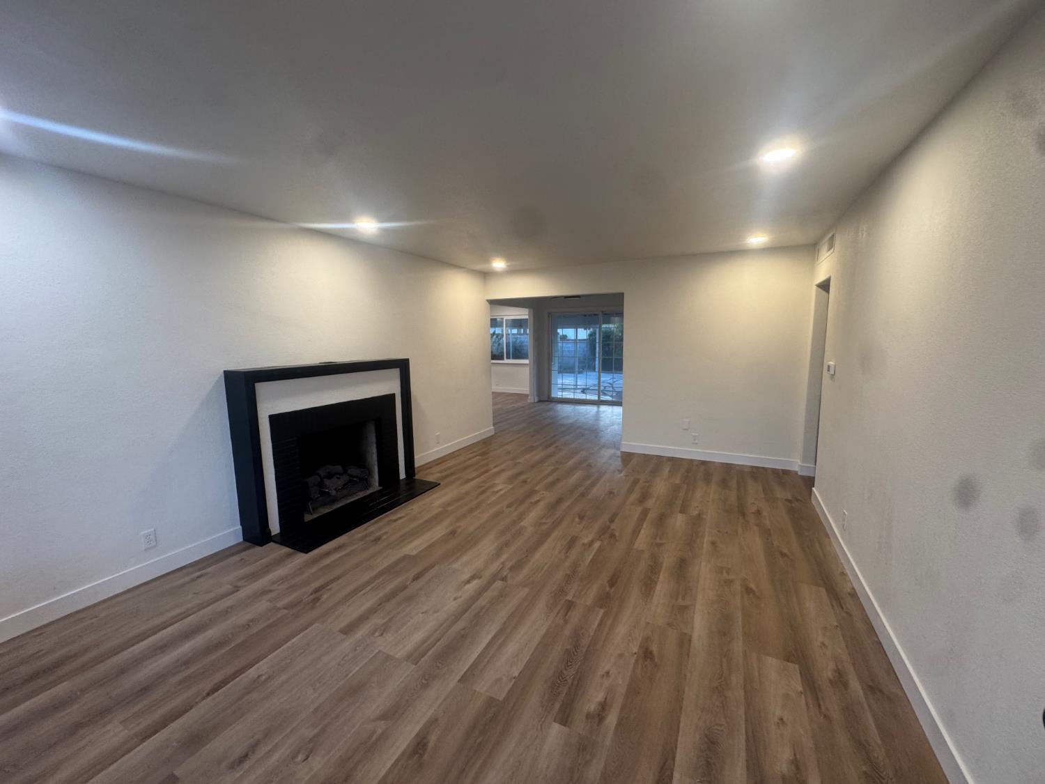 2019 Norris Dr E, Fresno, CA 93703