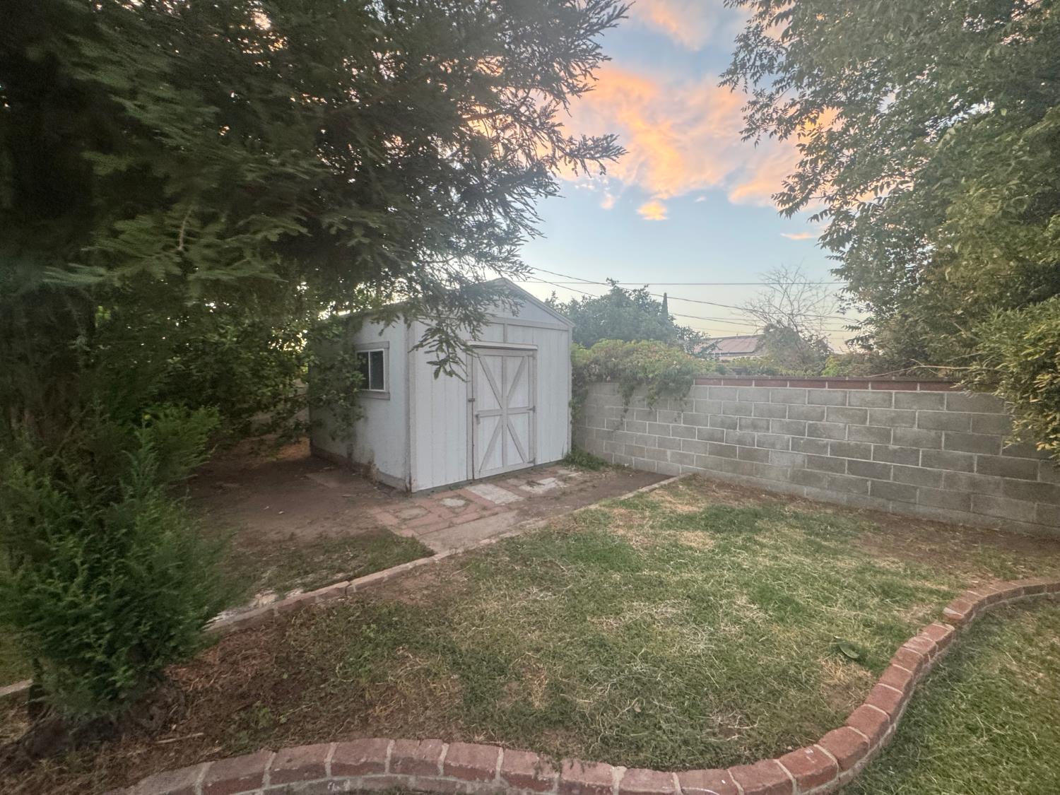 2019 Norris Dr E, Fresno, CA 93703