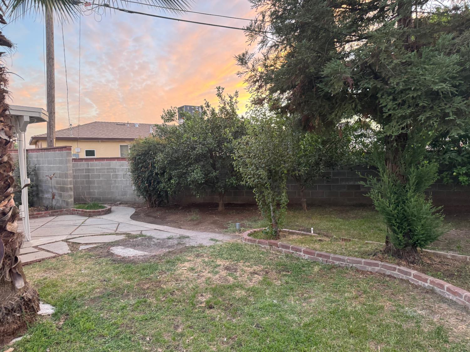 2019 Norris Dr E, Fresno, CA 93703