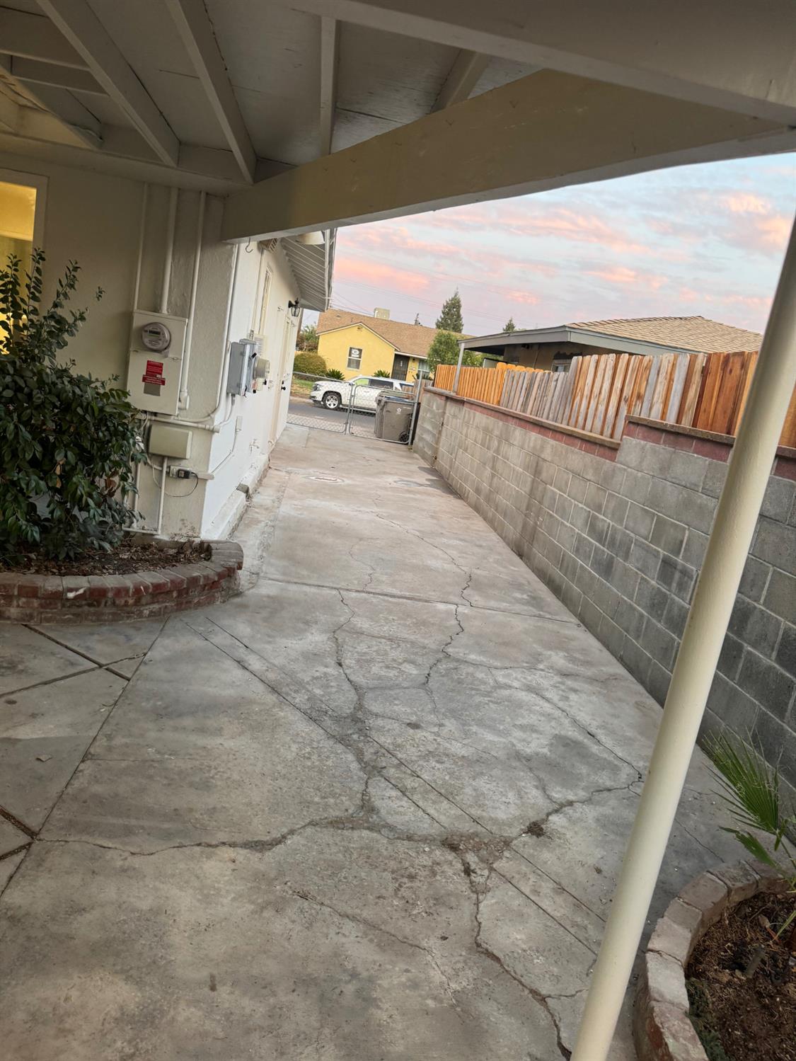 2019 Norris Dr E, Fresno, CA 93703