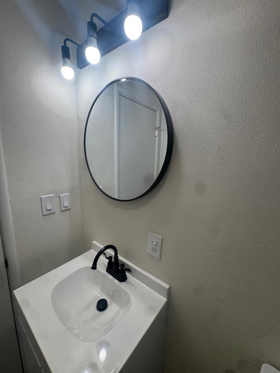 2019 Norris Dr E, Fresno, CA 93703