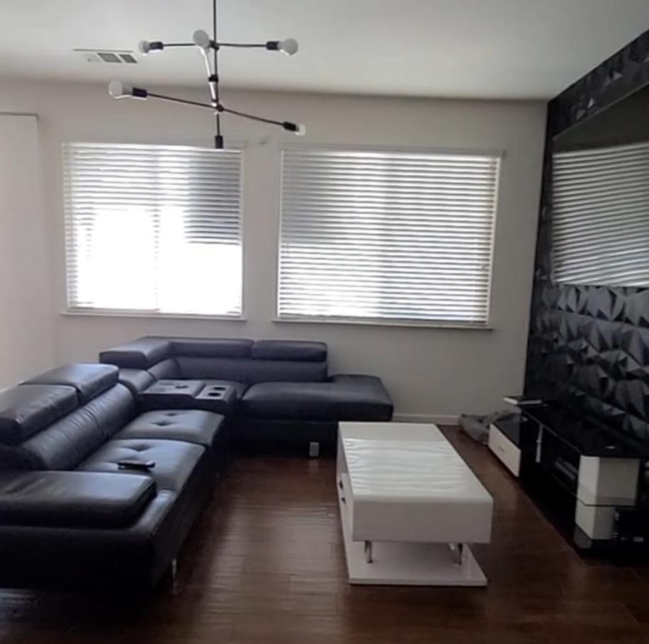 976 Heather Ave, Dinuba, CA 93618