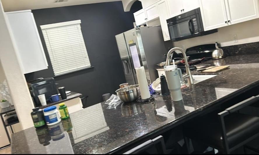 976 Heather Ave, Dinuba, CA 93618