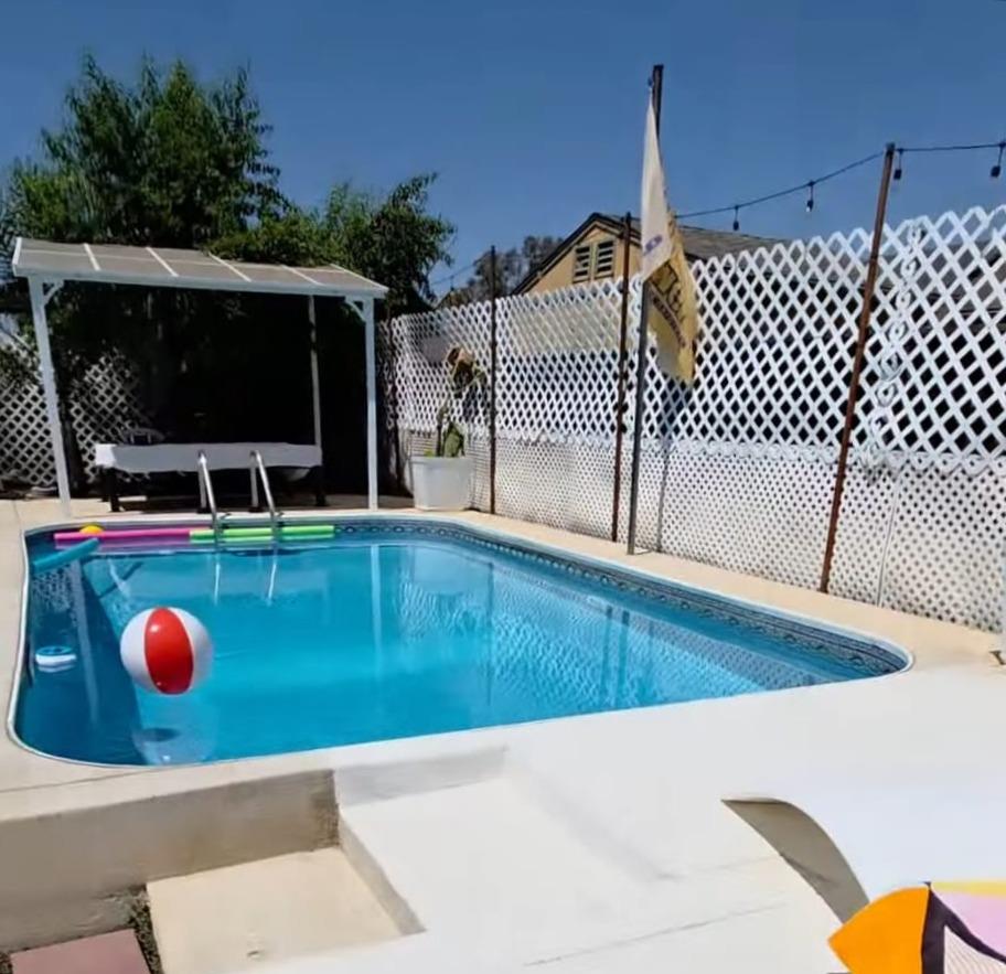 976 Heather Ave, Dinuba, CA 93618