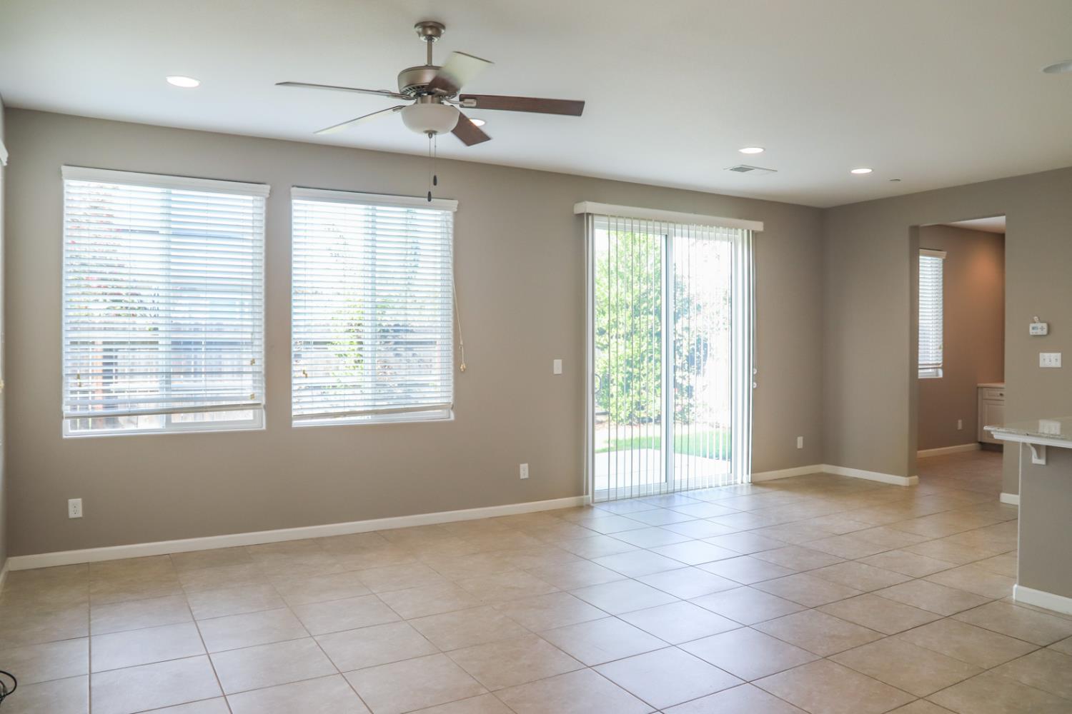 2034 E Christensen Dr, Fresno, CA 93730
