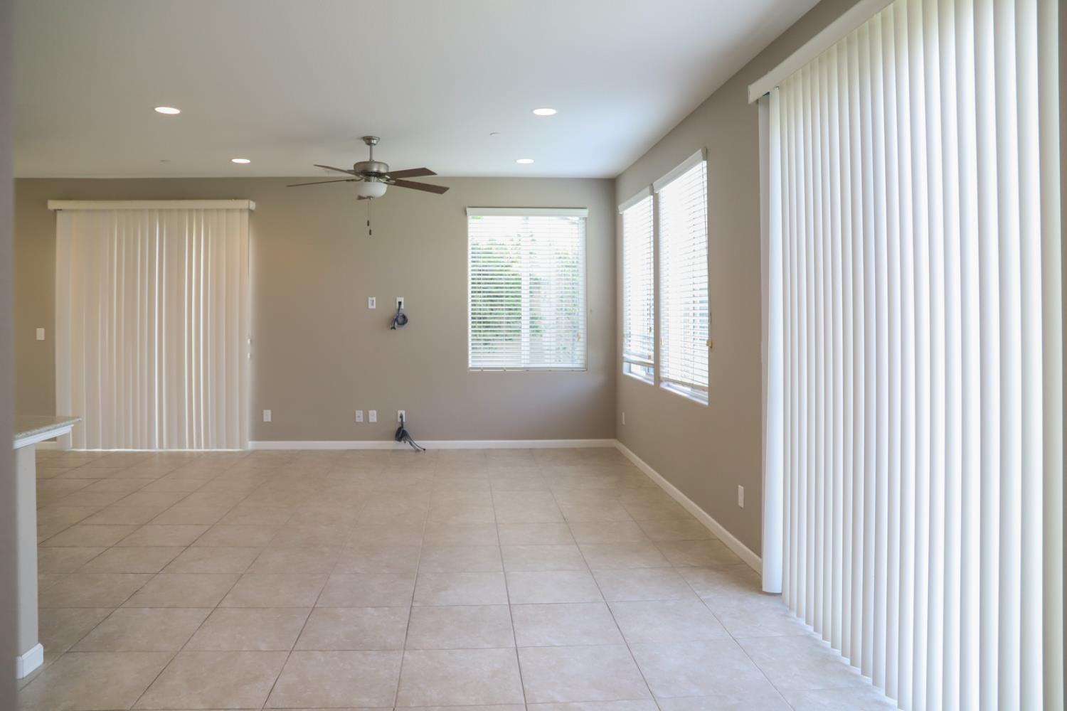 2034 E Christensen Dr, Fresno, CA 93730