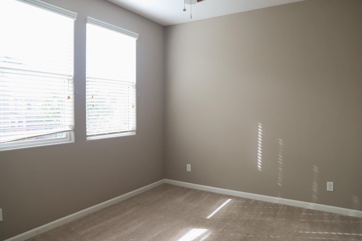 2034 E Christensen Dr, Fresno, CA 93730
