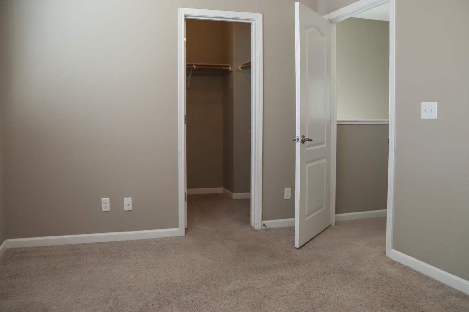 2034 E Christensen Dr, Fresno, CA 93730