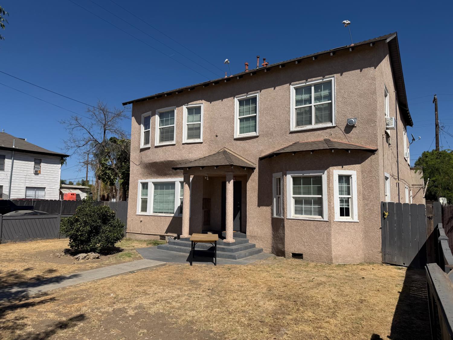 642 N Thorne Ave, Fresno, CA 93728