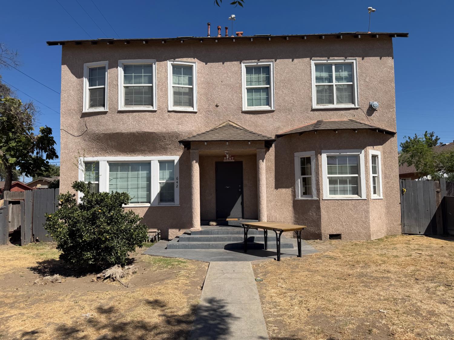 642 N Thorne Ave, Fresno, CA 93728