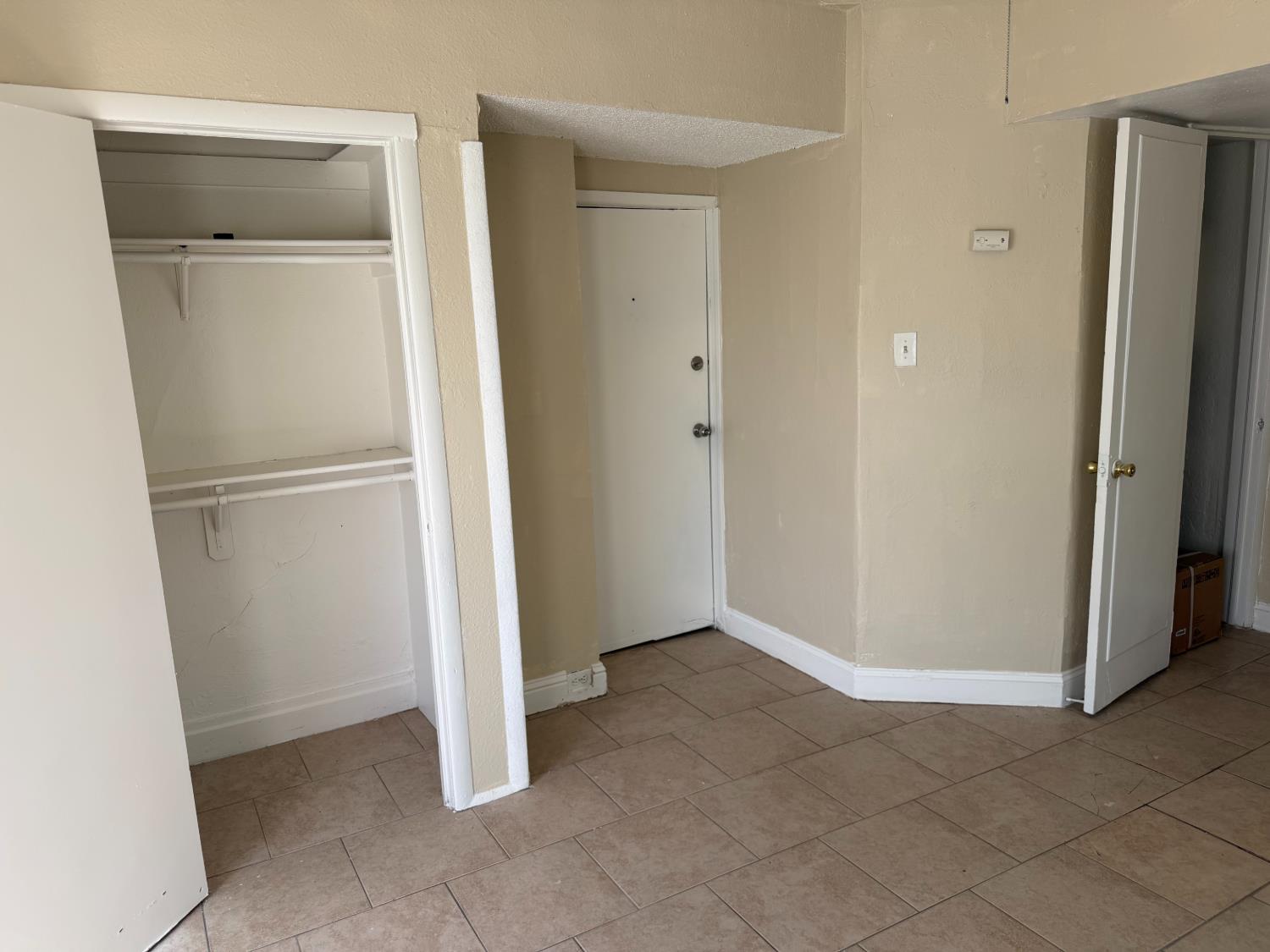 642 N Thorne Ave, Fresno, CA 93728