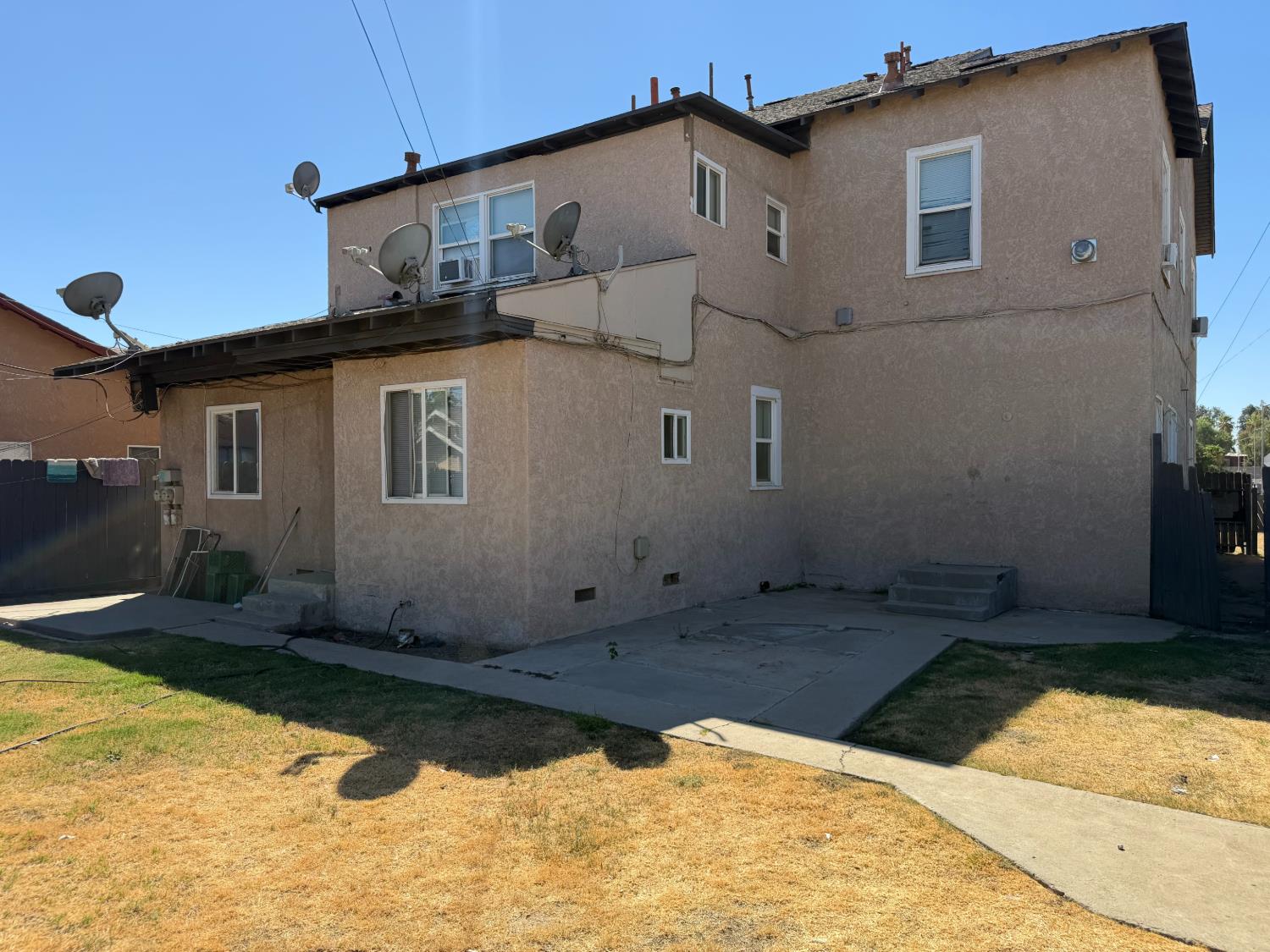642 N Thorne Ave, Fresno, CA 93728