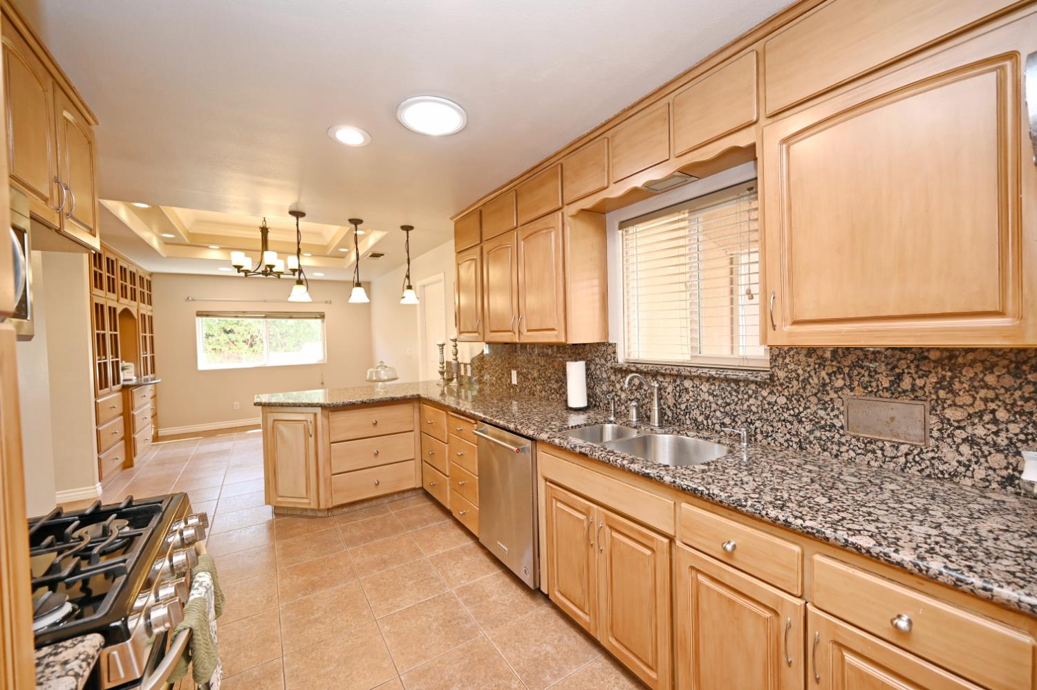 4863 E Pico Ave, Fresno, CA 93726