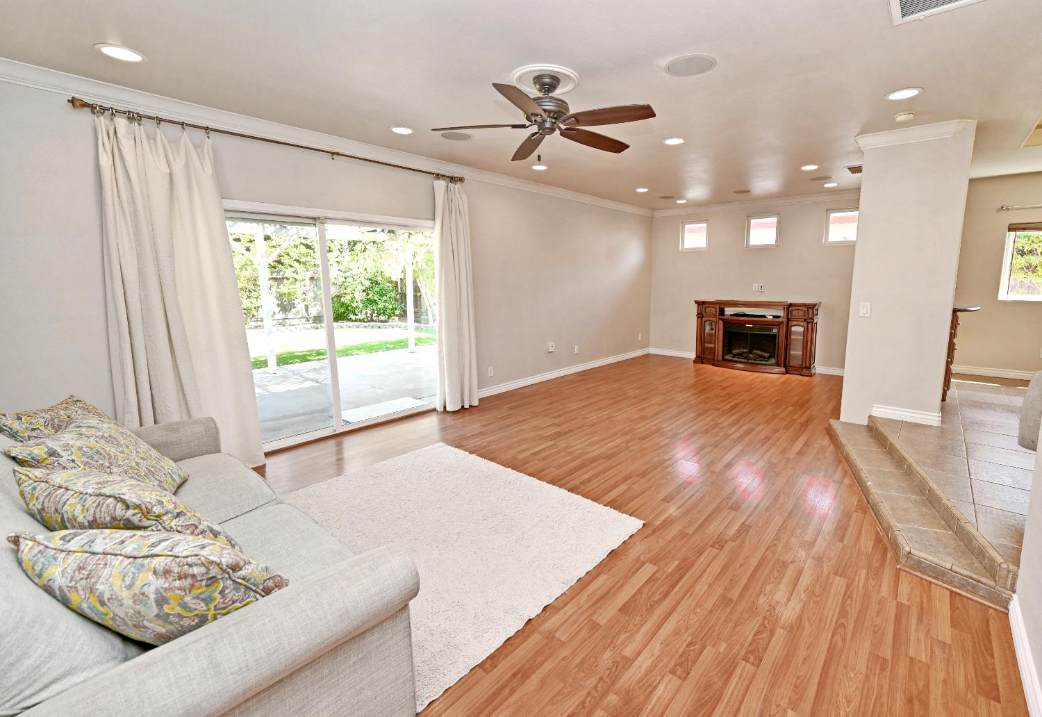 4863 E Pico Ave, Fresno, CA 93726