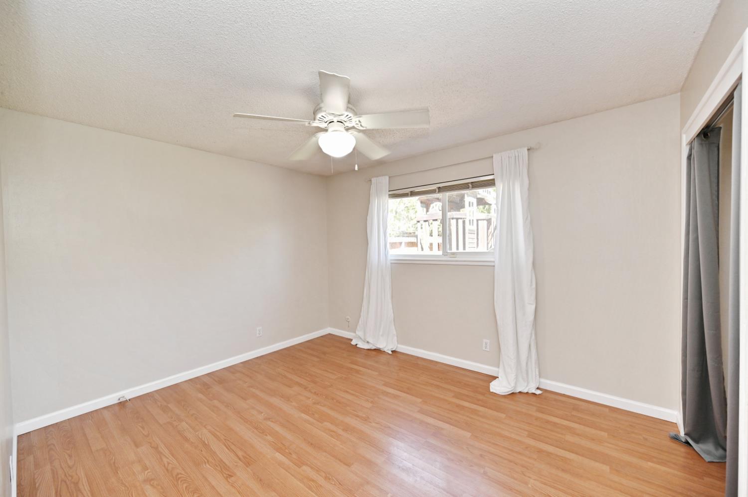 4863 E Pico Ave, Fresno, CA 93726