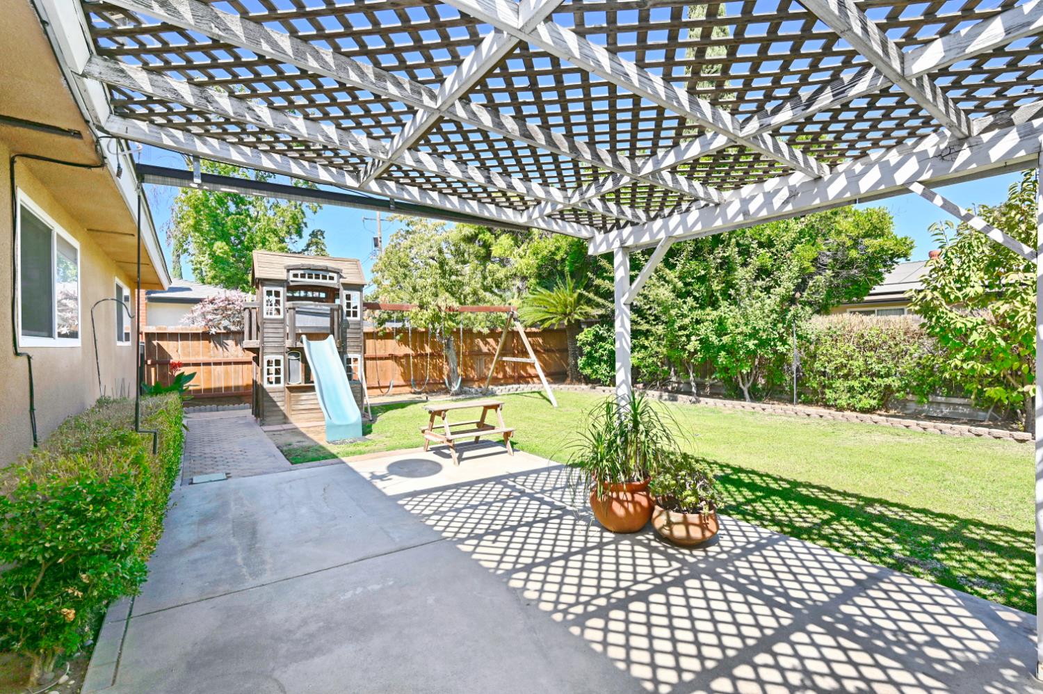 4863 E Pico Ave, Fresno, CA 93726