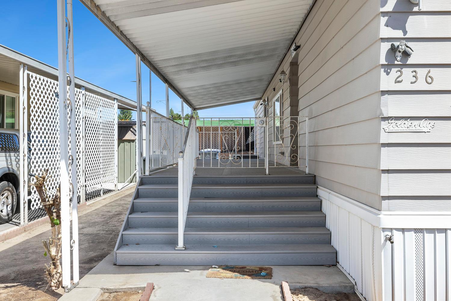 2706 W Ashlan Ave #236, Fresno, CA 93705