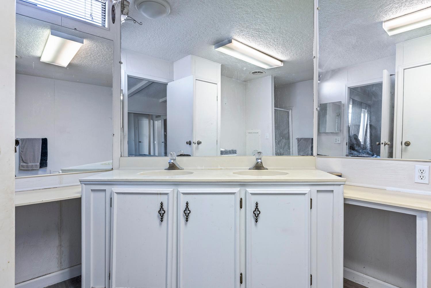 2706 W Ashlan Ave #236, Fresno, CA 93705