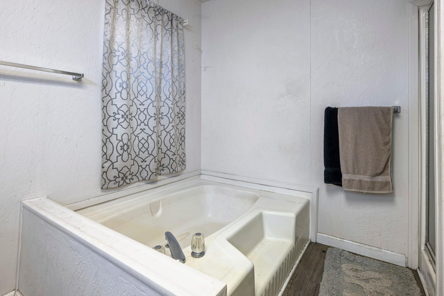 2706 W Ashlan Ave #236, Fresno, CA 93705