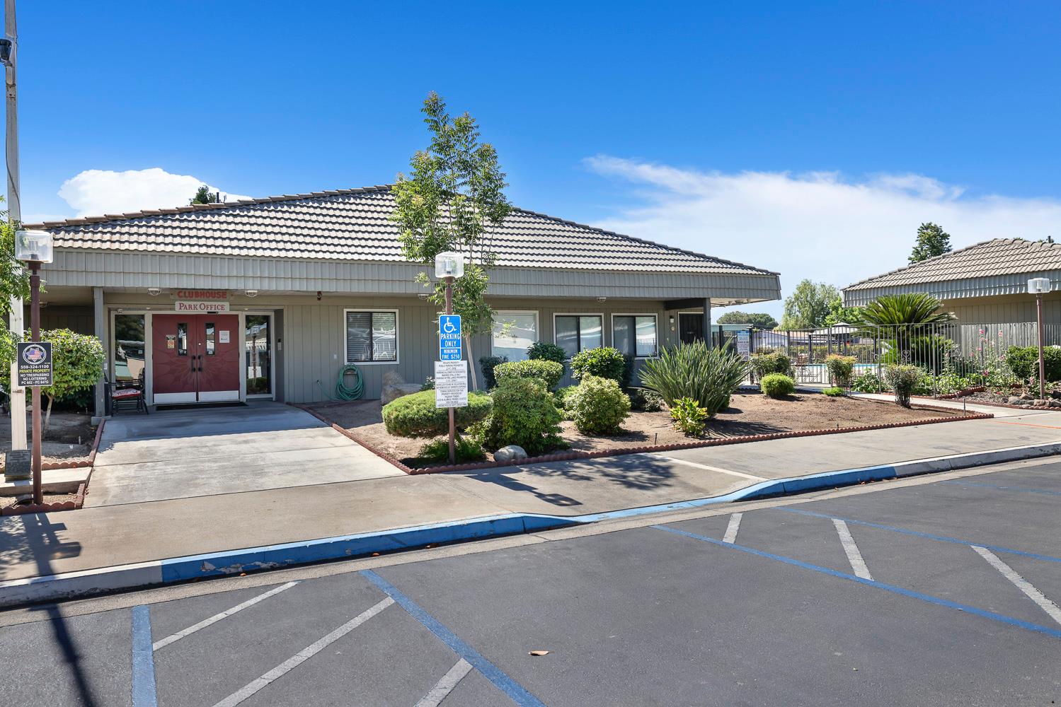 2706 W Ashlan Ave #236, Fresno, CA 93705