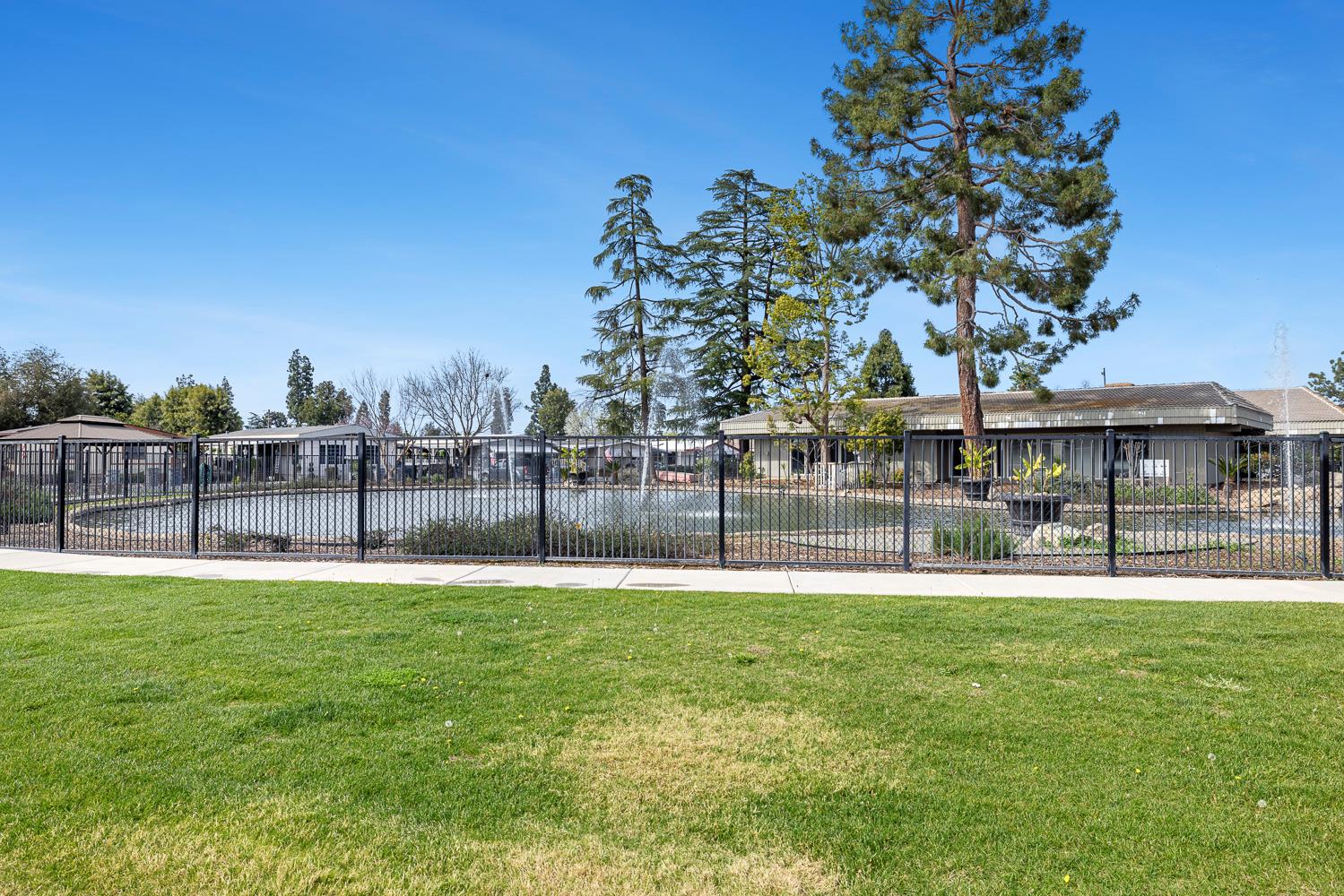2706 W Ashlan Ave #236, Fresno, CA 93705