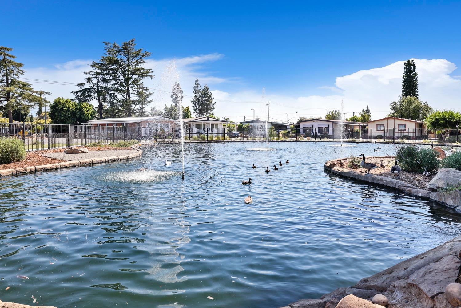 2706 W Ashlan Ave #236, Fresno, CA 93705