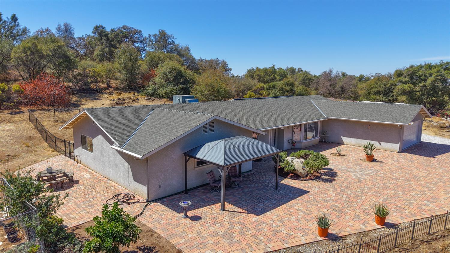 46514 Longview Ln W, Coarsegold, CA 93614