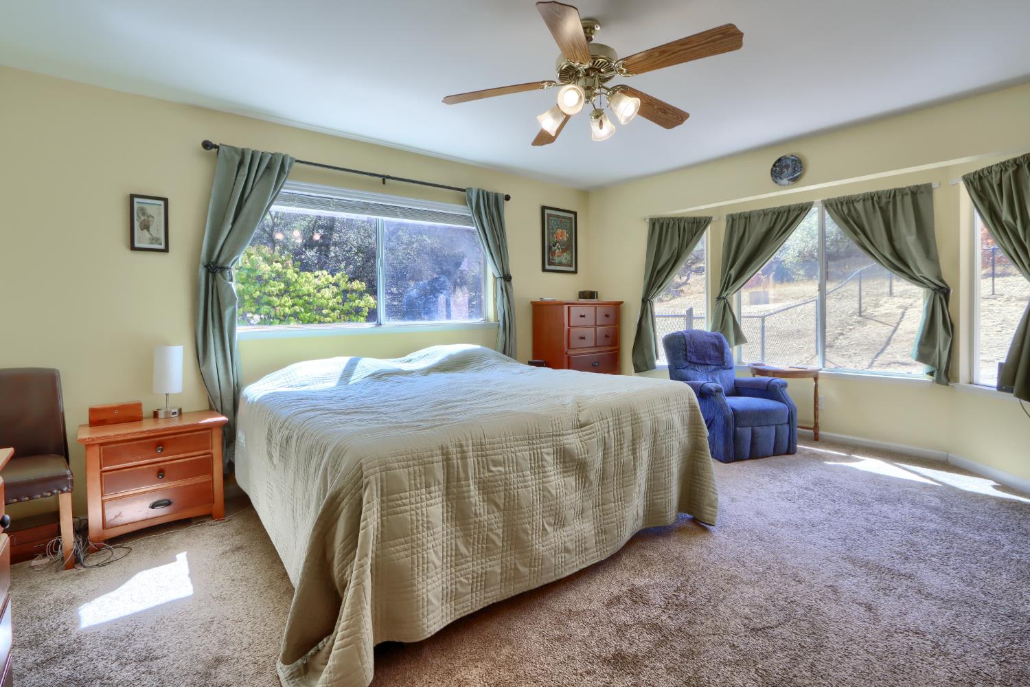 46514 Longview Ln W, Coarsegold, CA 93614