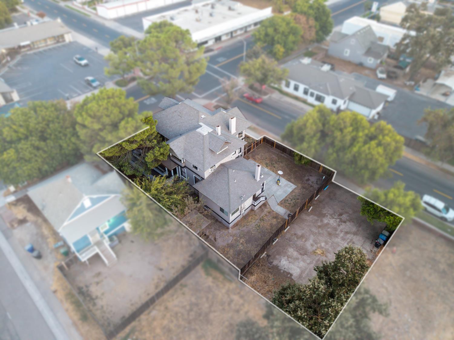 700 N Irwin St, Hanford, CA 93230