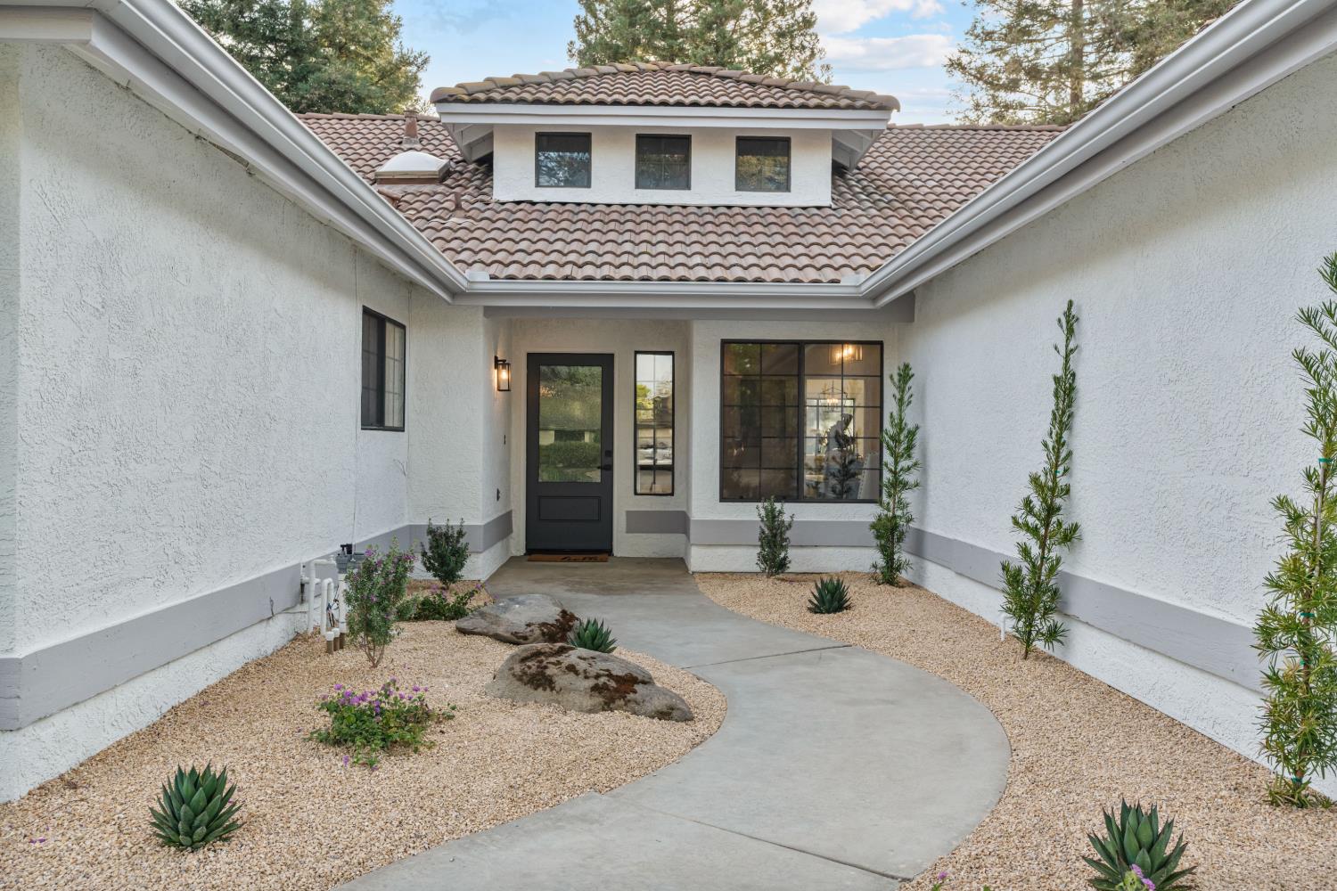 838 E. CATALINA CIRCLE, Fresno, CA 93730