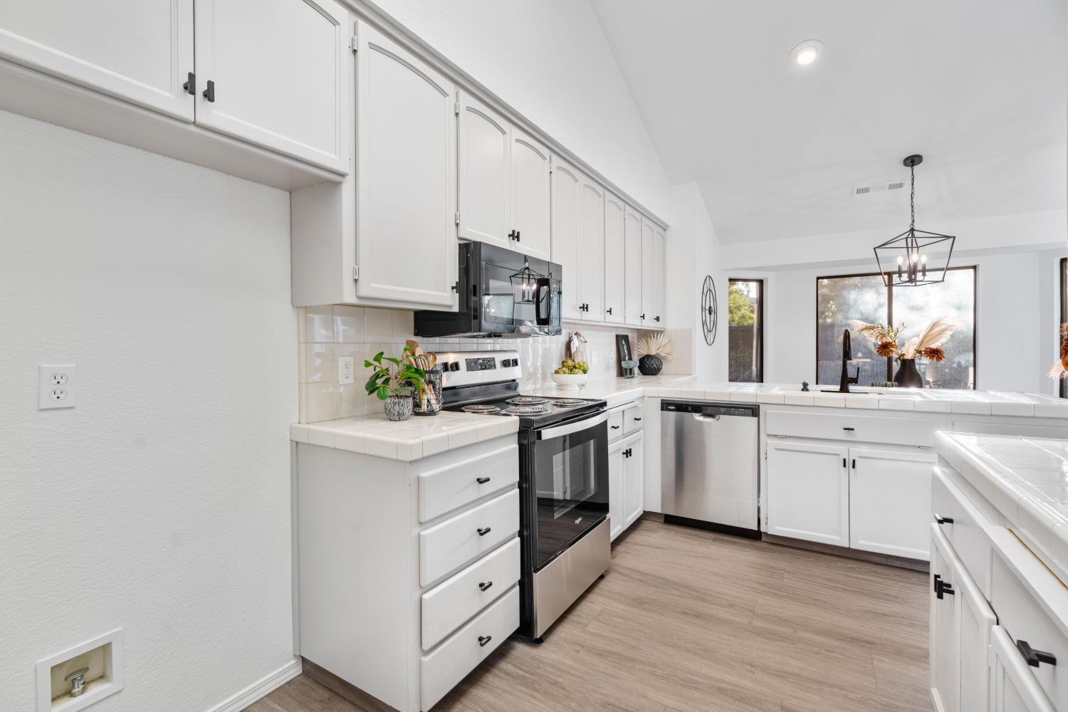 838 E. CATALINA CIRCLE, Fresno, CA 93730