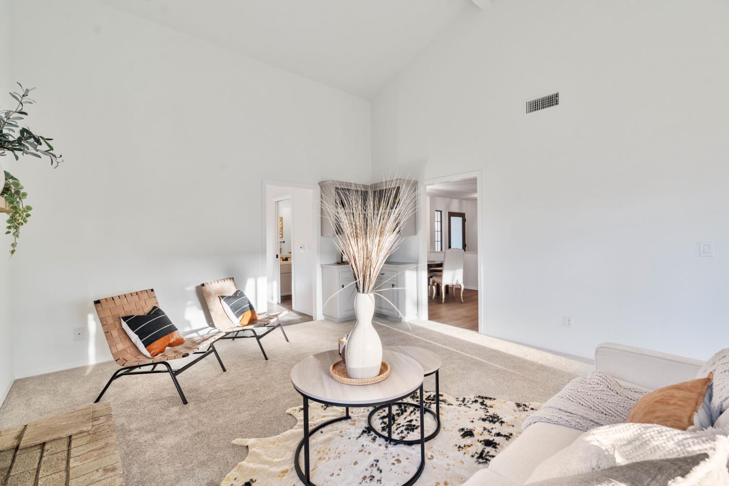 838 E. CATALINA CIRCLE, Fresno, CA 93730