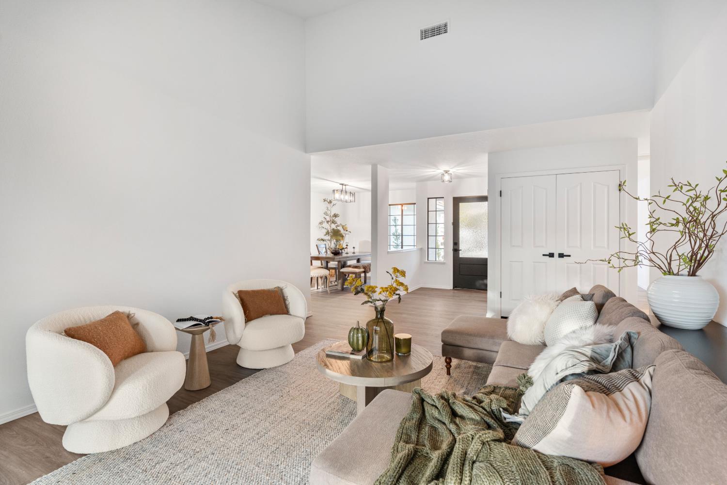 838 E. CATALINA CIRCLE, Fresno, CA 93730