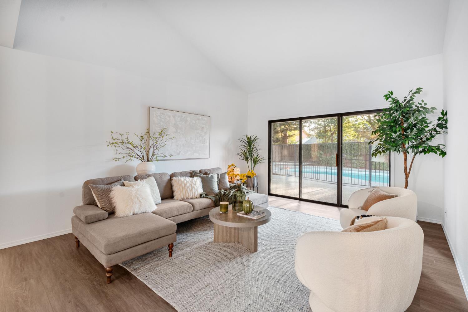 838 E. CATALINA CIRCLE, Fresno, CA 93730