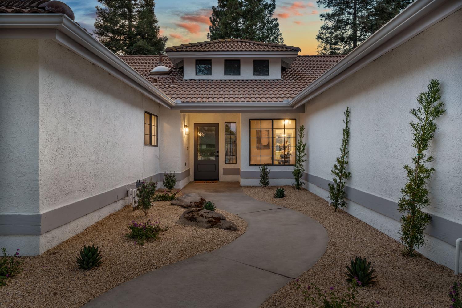 838 E. CATALINA CIRCLE, Fresno, CA 93730