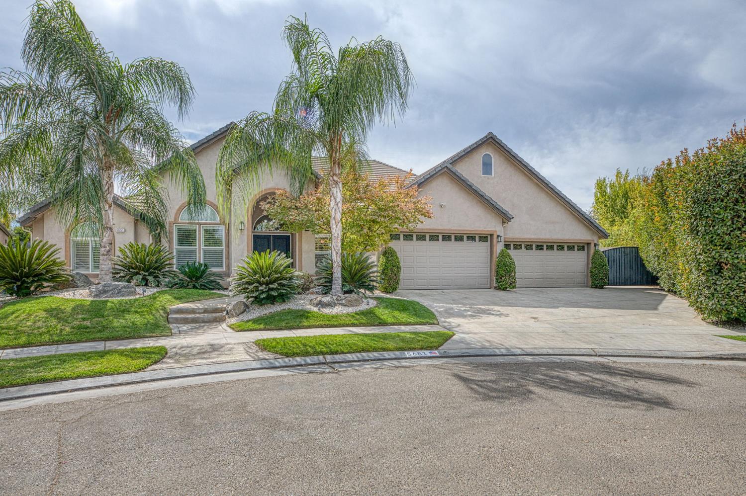 5651 N Caspian Ave, Fresno, CA 93723