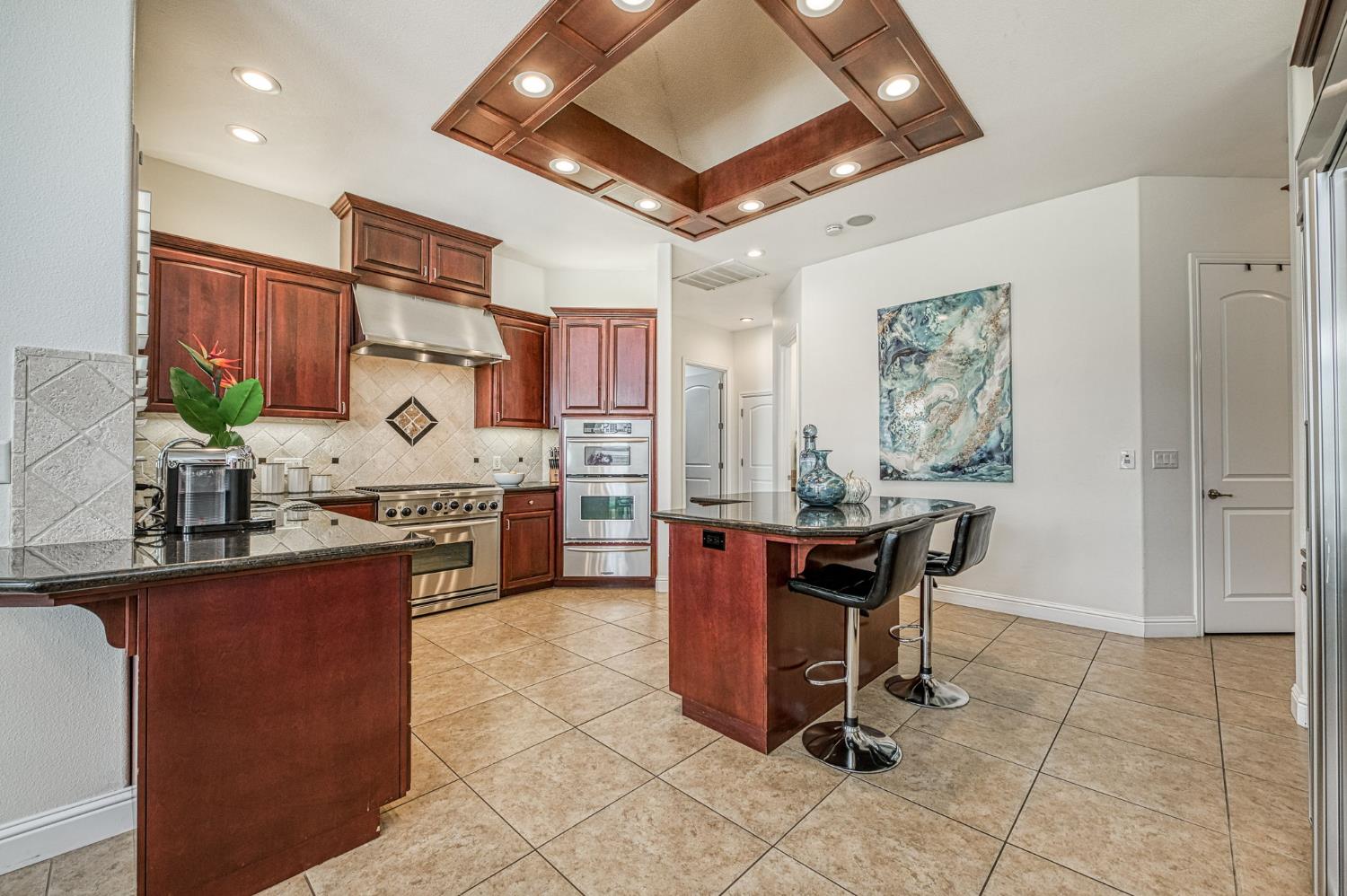 5651 N Caspian Ave, Fresno, CA 93723