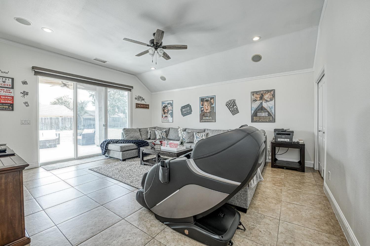 5651 N Caspian Ave, Fresno, CA 93723