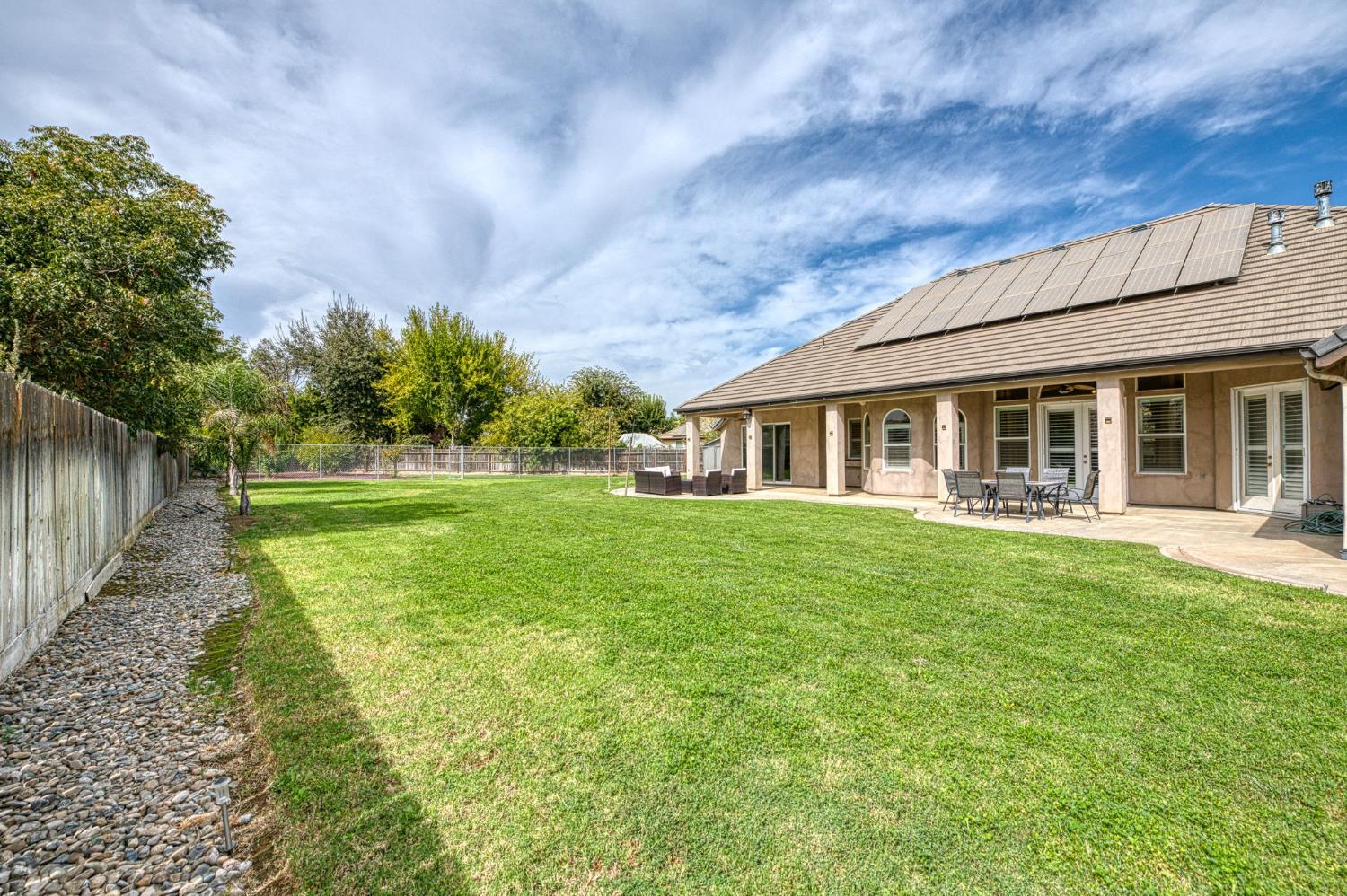 5651 N Caspian Ave, Fresno, CA 93723