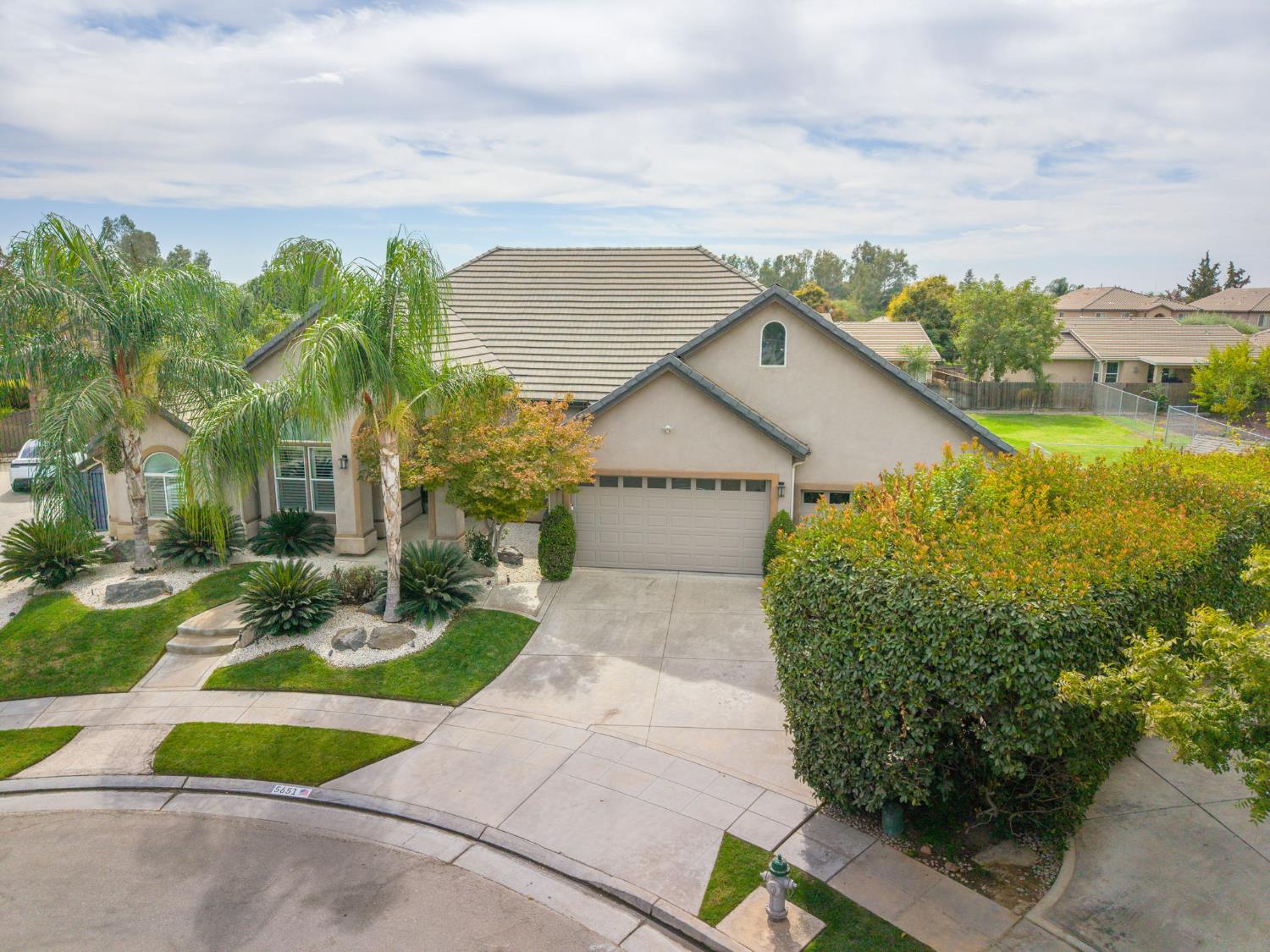 5651 N Caspian Ave, Fresno, CA 93723