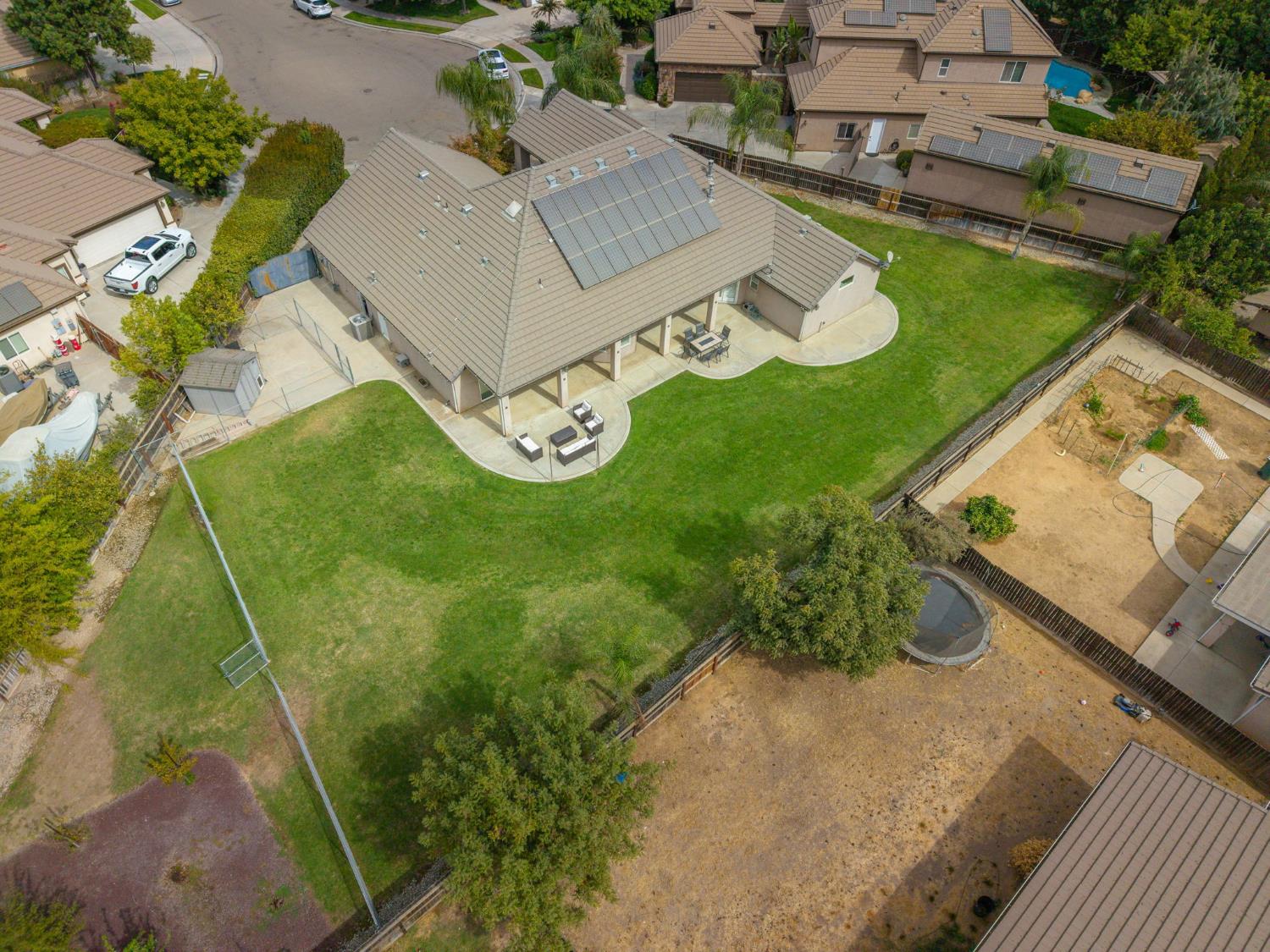 5651 N Caspian Ave, Fresno, CA 93723