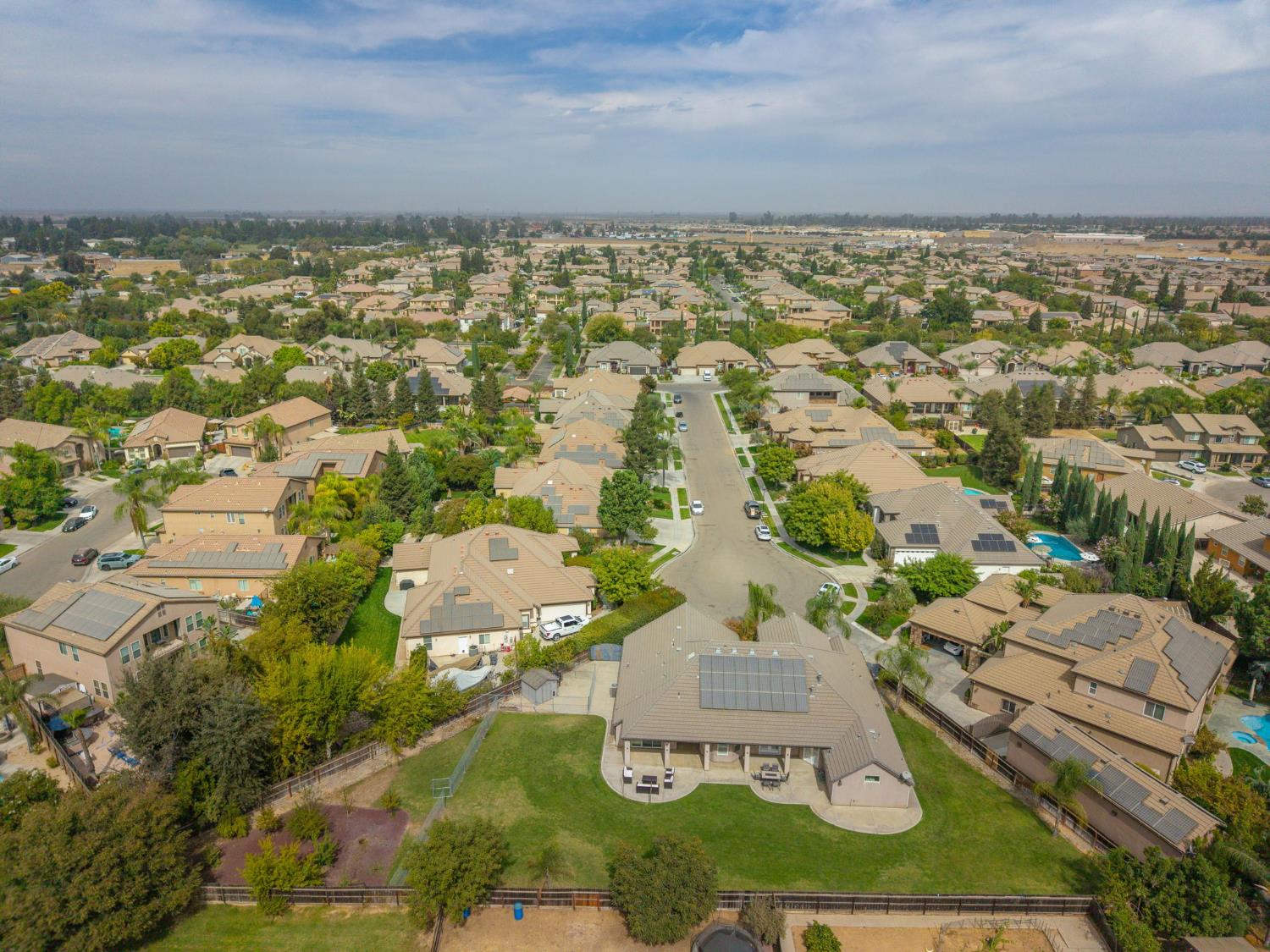 5651 N Caspian Ave, Fresno, CA 93723
