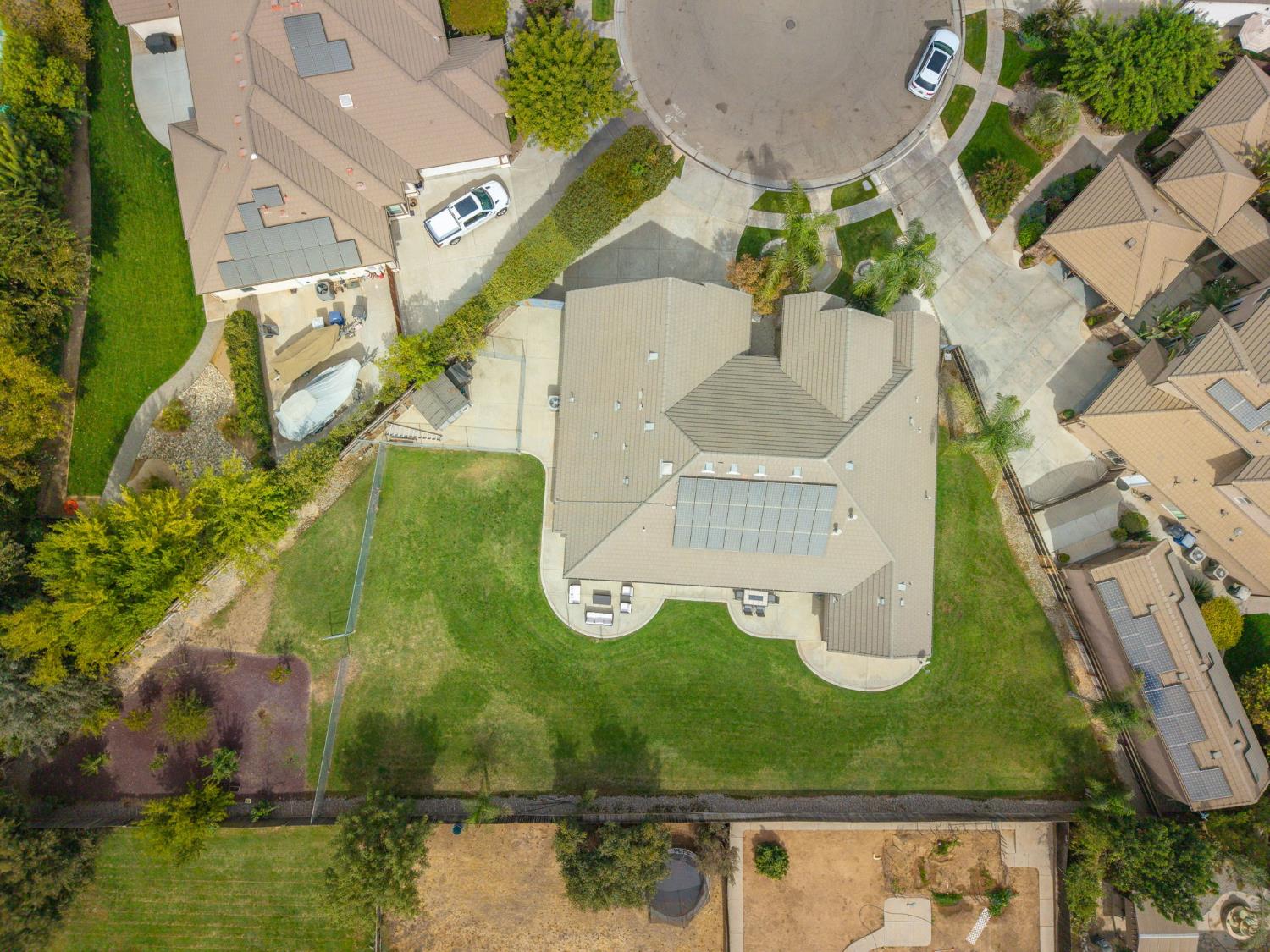 5651 N Caspian Ave, Fresno, CA 93723