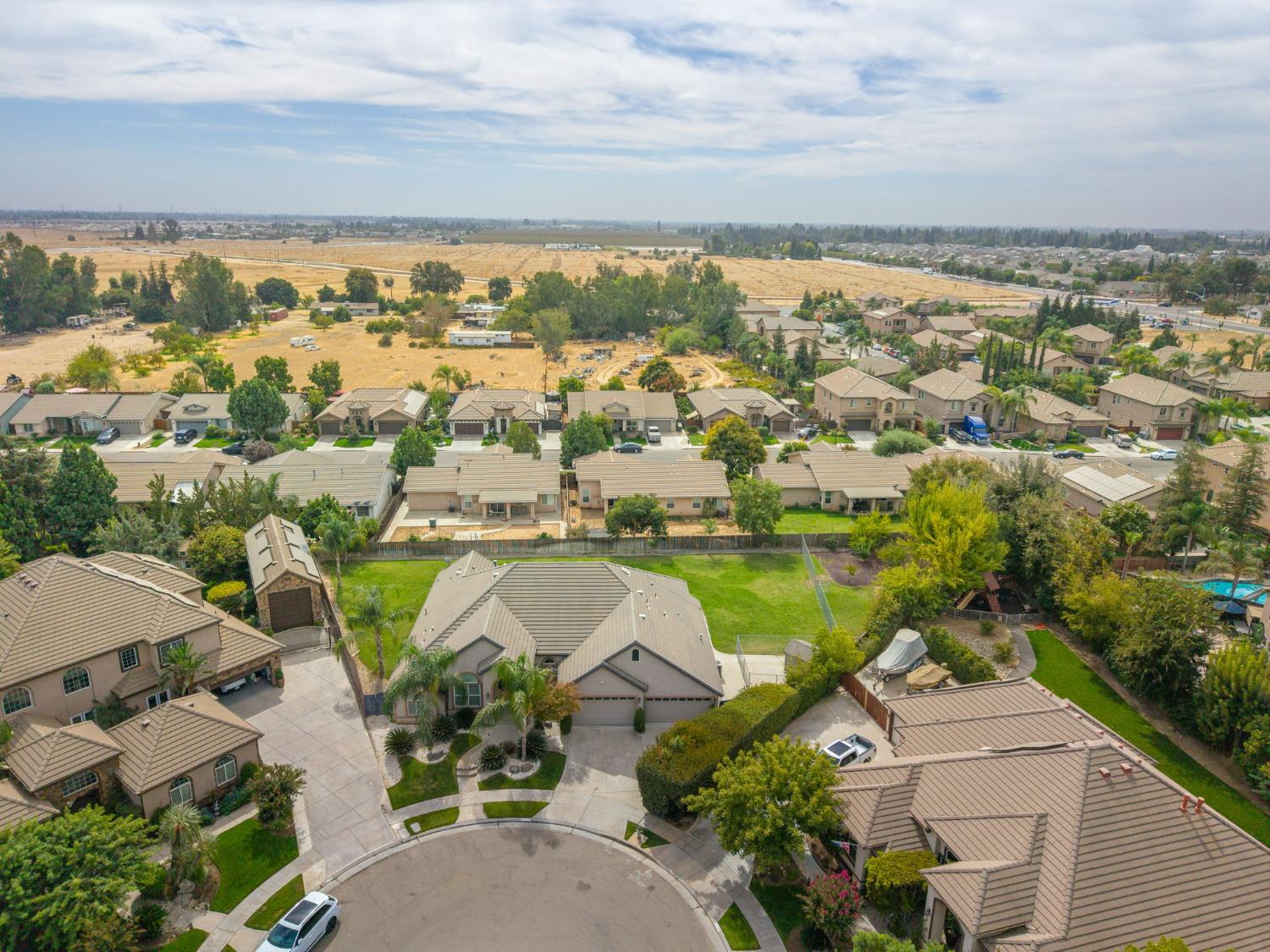 5651 N Caspian Ave, Fresno, CA 93723