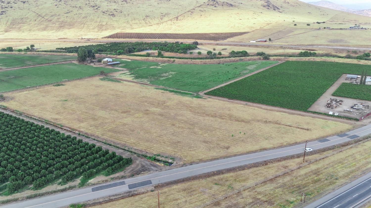 19196 King Canyan Road E, Sanger, CA 93657