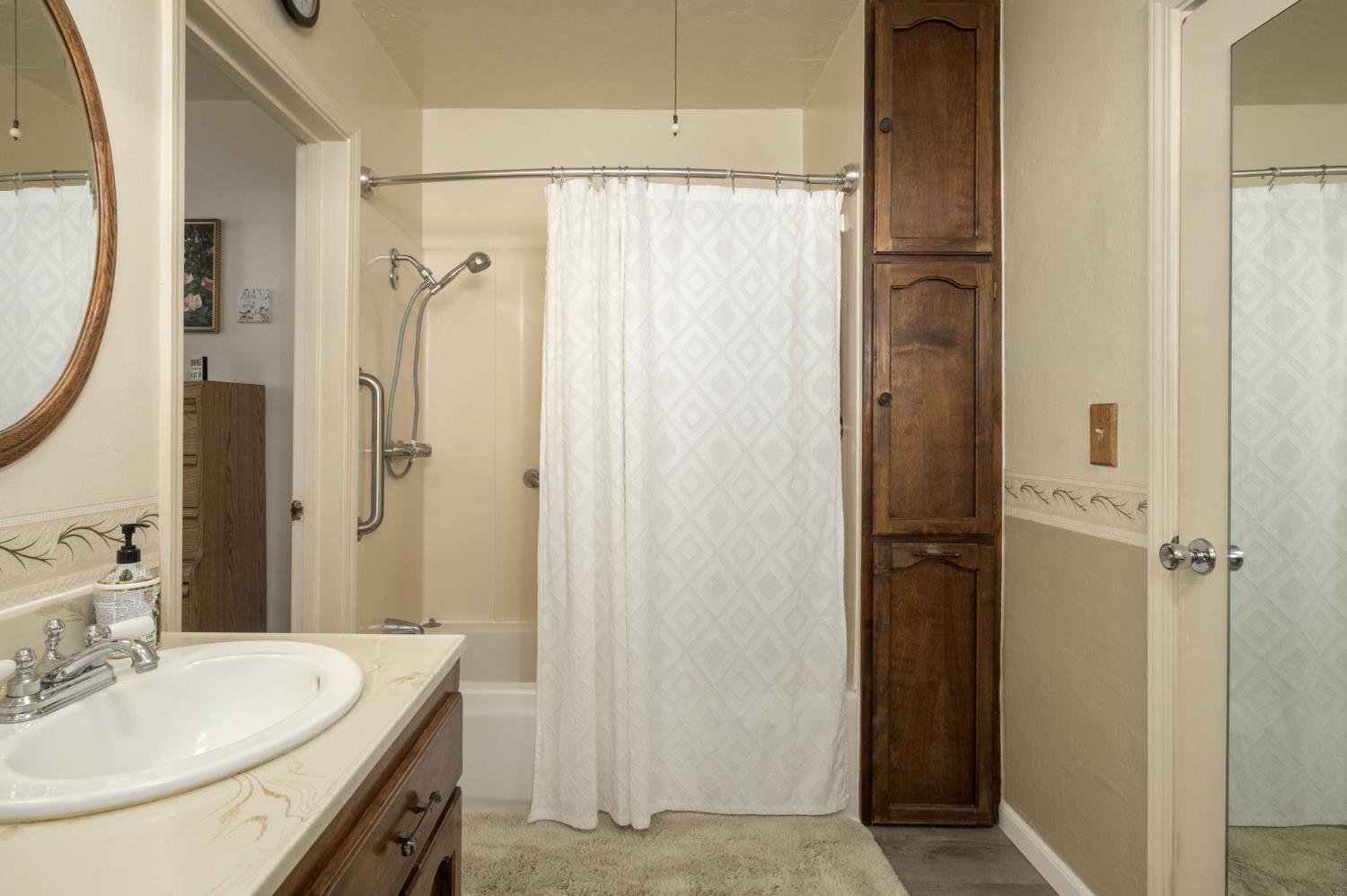 20673 Alva Ave, Riverdale, CA 93656