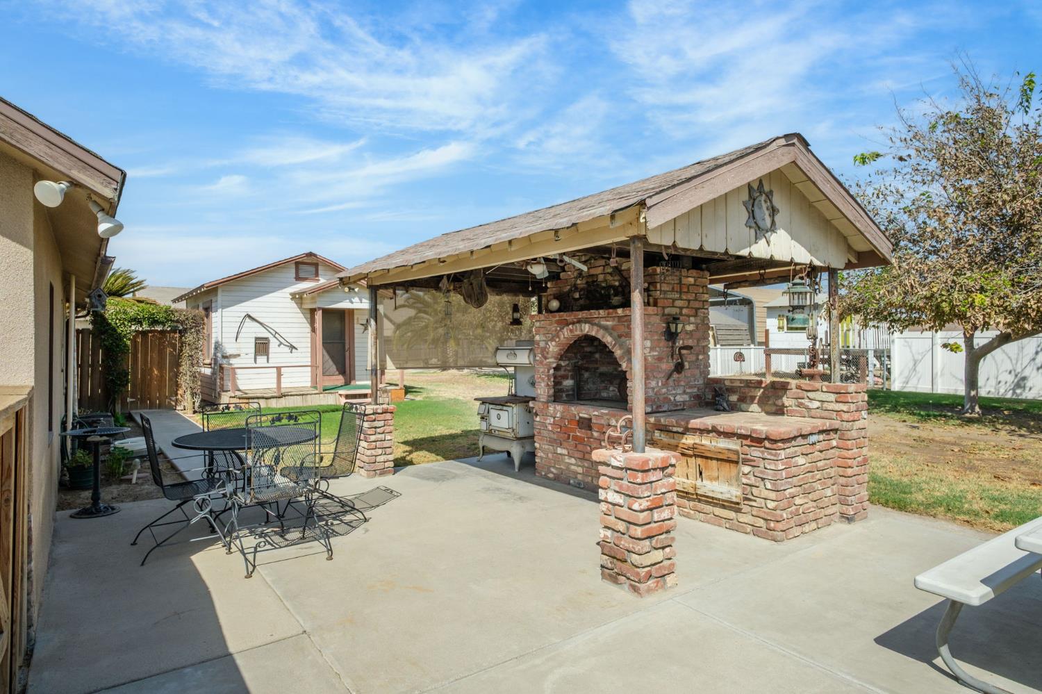 20673 Alva Ave, Riverdale, CA 93656