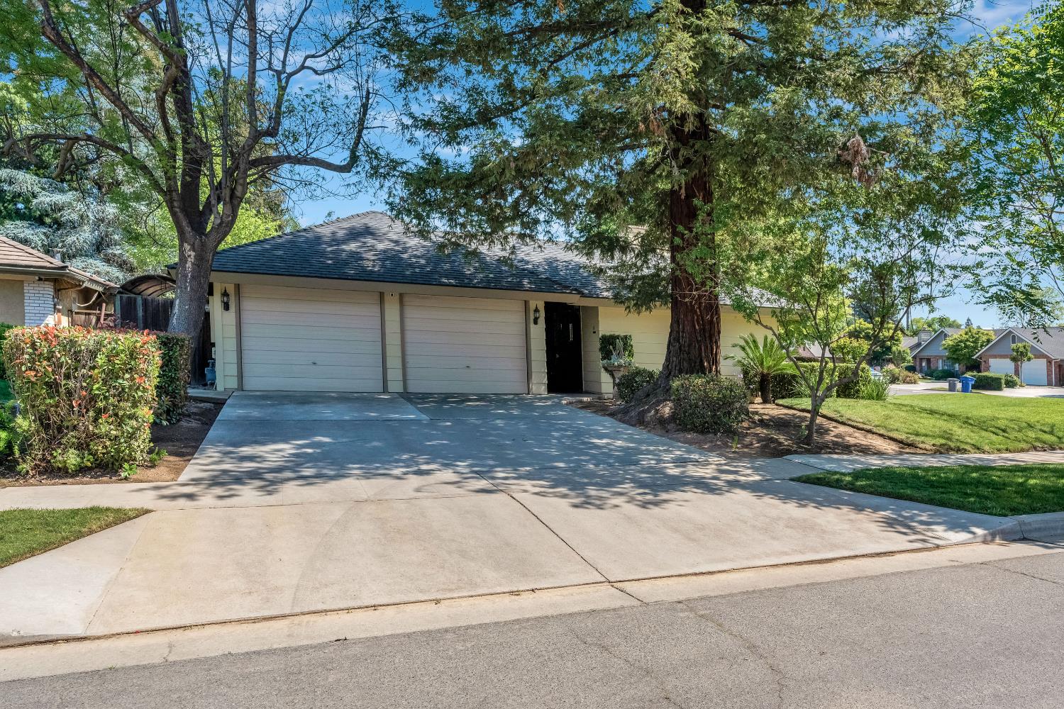 674 E Cole Ave, Fresno, CA 93720